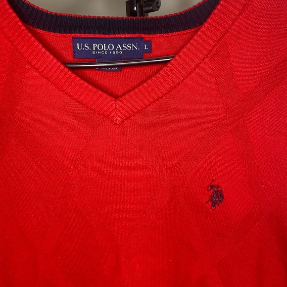 red and navy us polo assn. sweater vest❤️‍🔥 - Picture 2 of 3